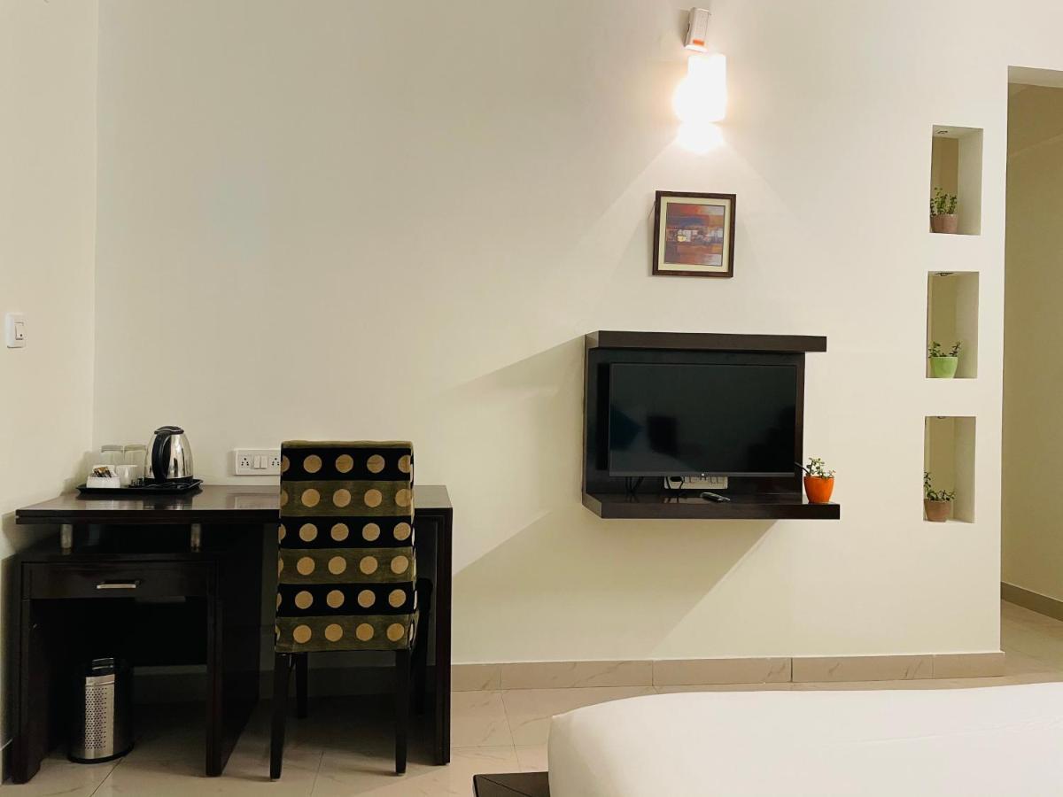 Sanctum Suites Domlur Bangalore Exteriör bild